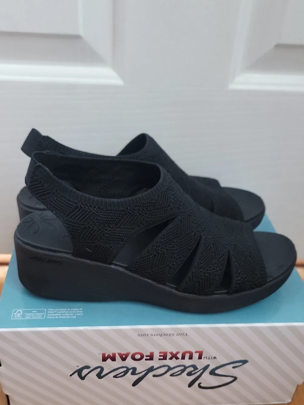 Skechers Black Knit Slingback Wedge Sandals Luxe Foam New Nwt 10